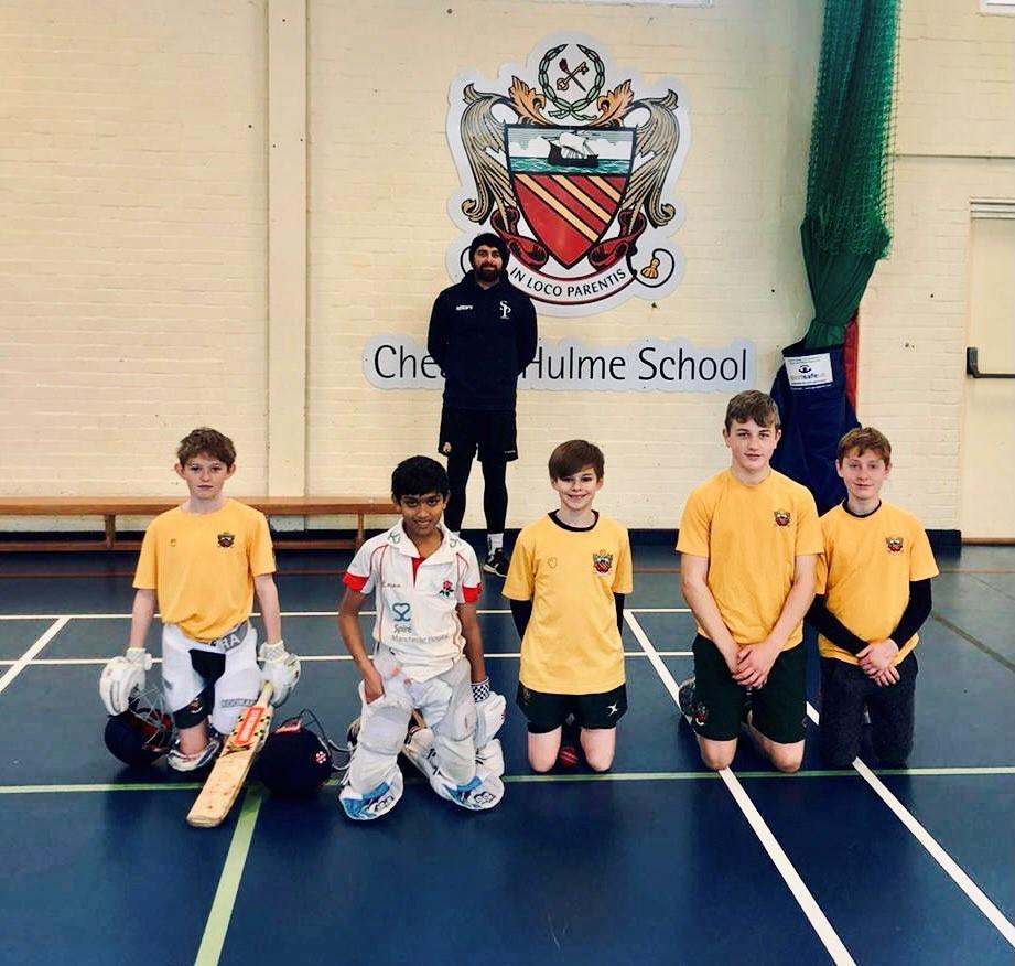 Lancashire spin bowler Stephen Parry visits CHS Cricketers